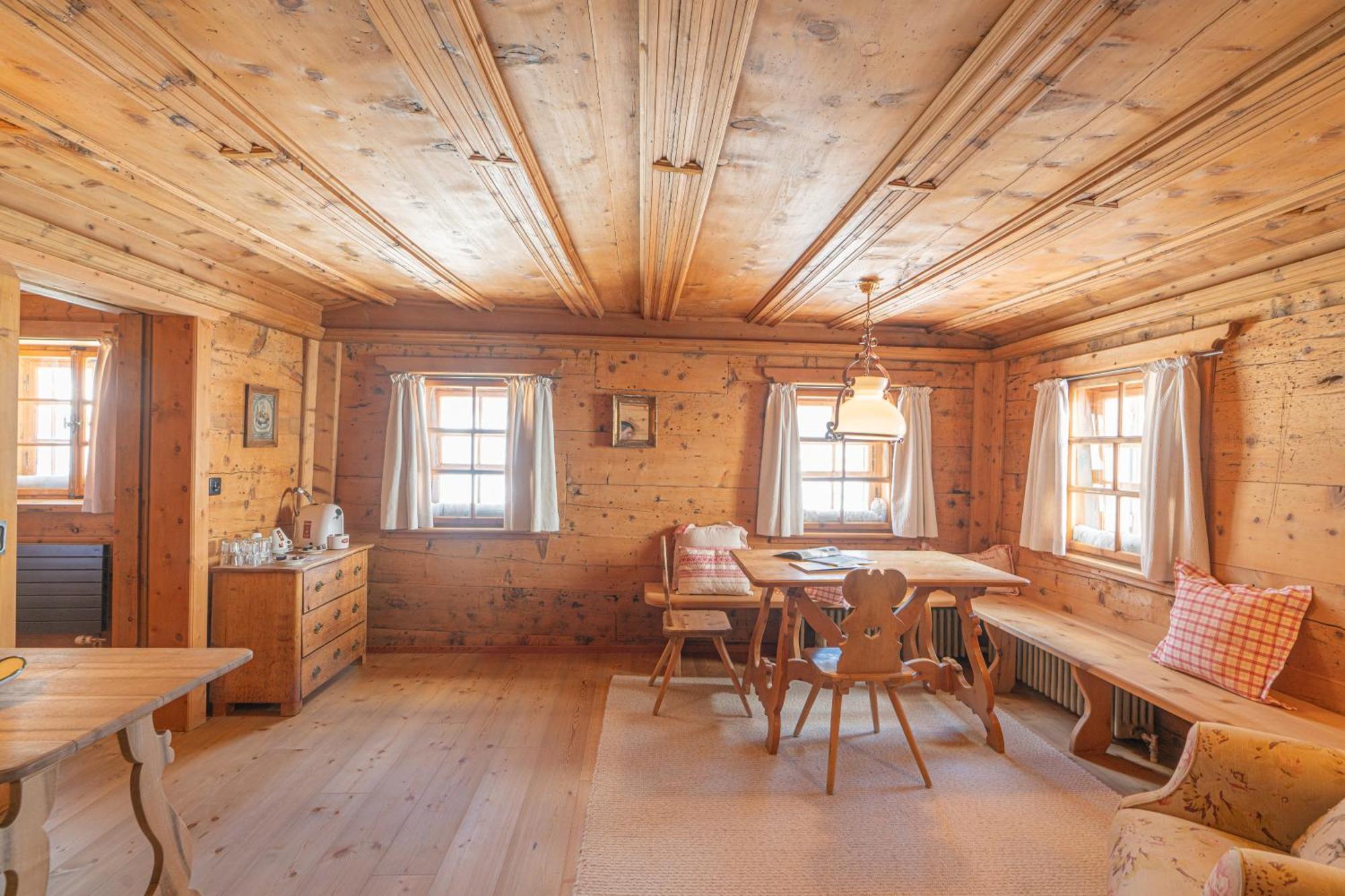 Gasthaus & Hotel Berninahaus Pontresina Room photo